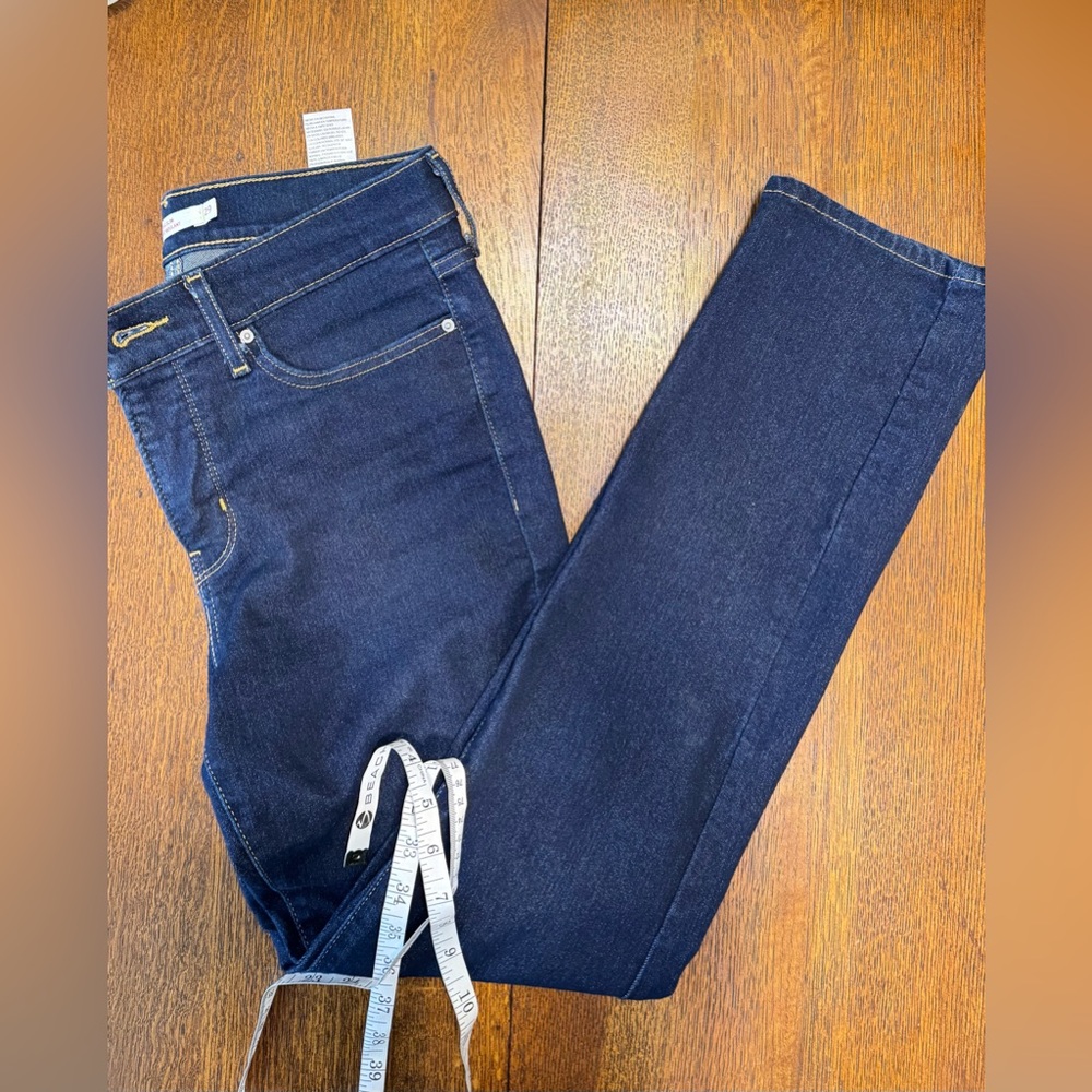 Ladies Levi Jeans